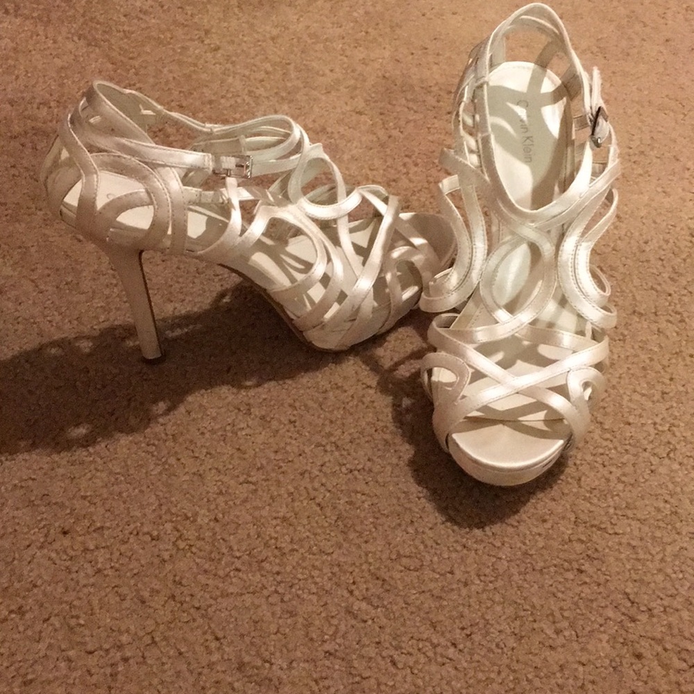 Calvin Klein Dylan Satin ivory heels 9.5
